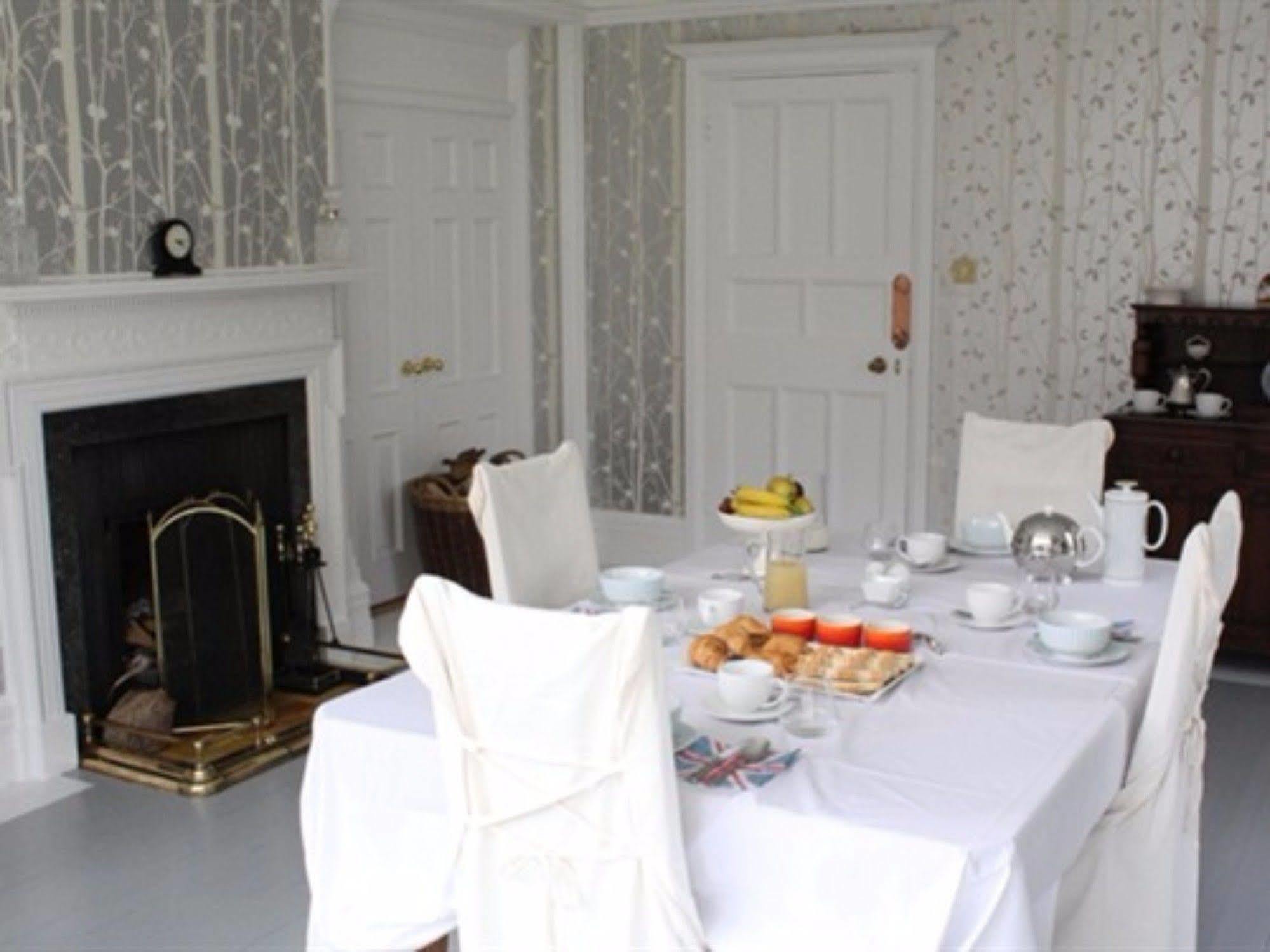 ホテル Ixworth House エクステリア 写真